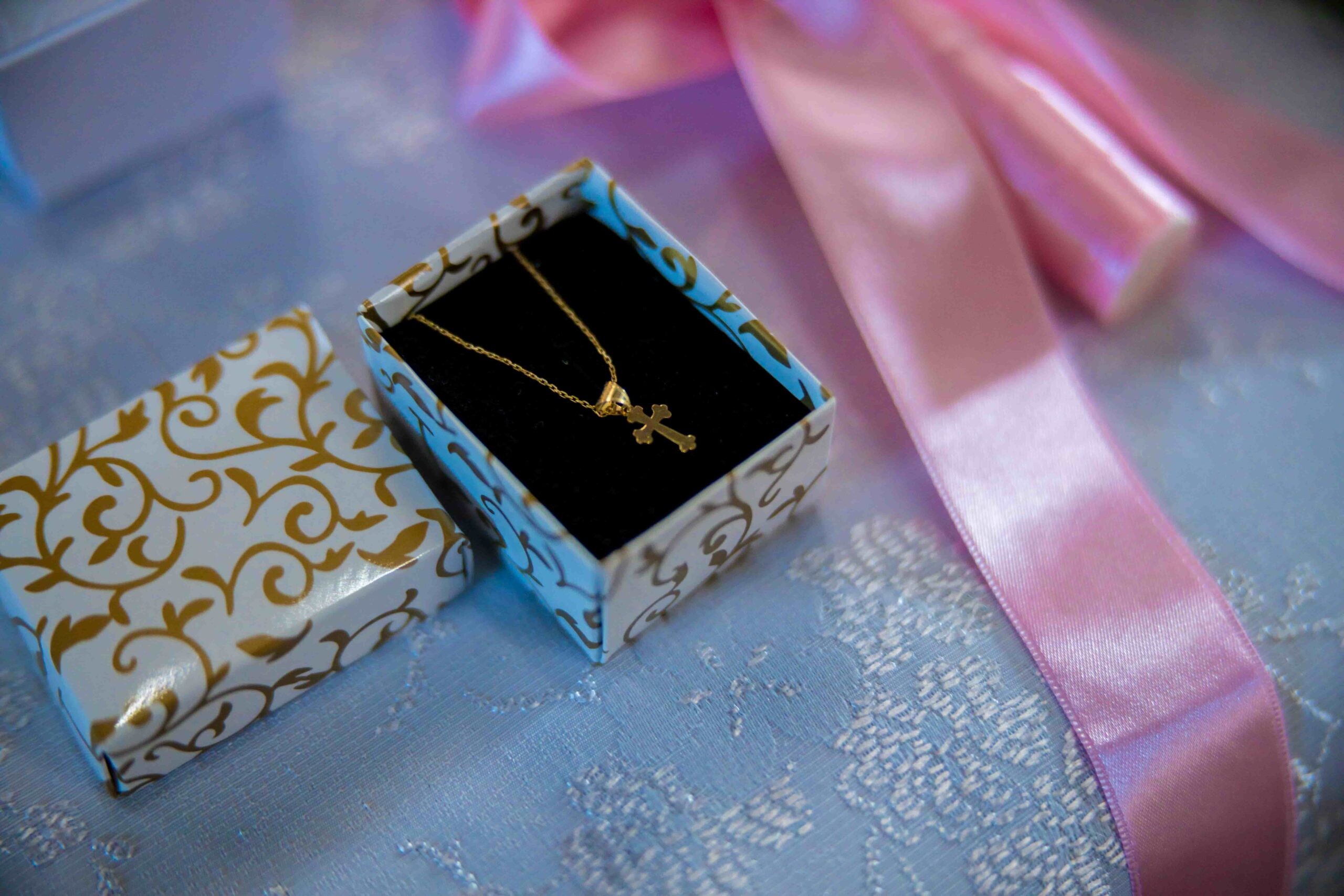 Top 5 des médailles de baptême les plus prisées